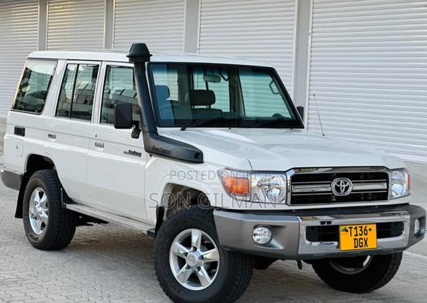 Toyota Land Cruiser 2015 Pearl