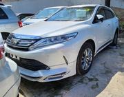 Toyota Harrier 2018 White for sale