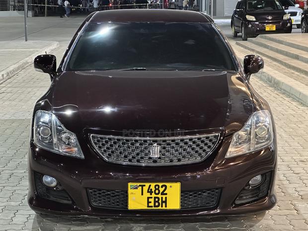 Toyota Crown 2008 Purple