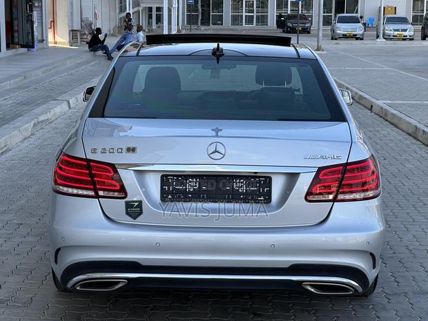 Mercedes-Benz E200 2013 Silver
