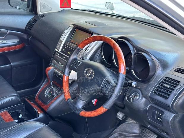 Toyota Harrier 2004 Silver