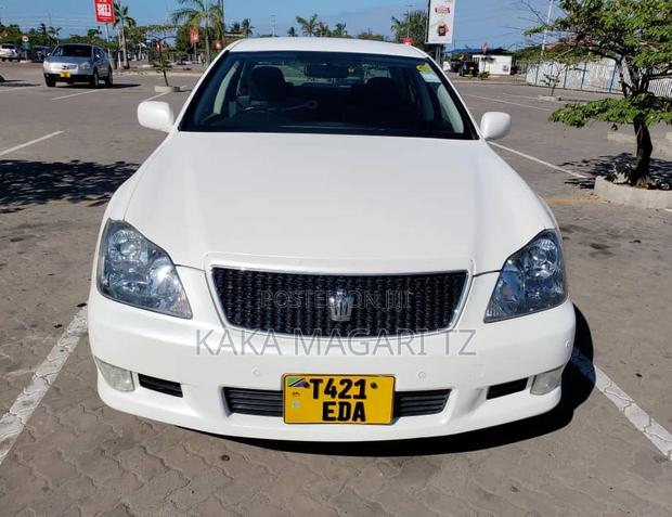 Toyota Crown 2007 White