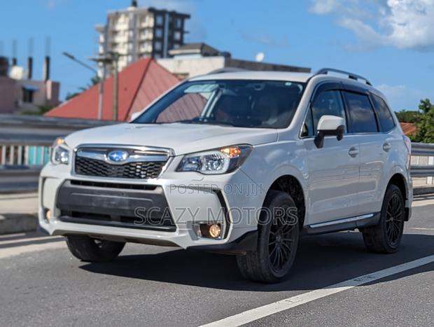Subaru Forester 2013 Off white