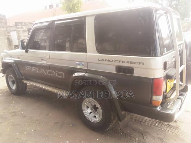 Toyota Land Cruiser Prado 2006 Gray