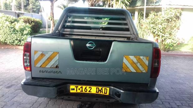 Nissan Navara 2007 Silver