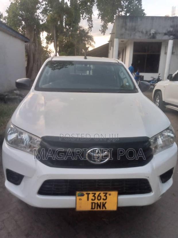 Toyota Hilux 2007 White
