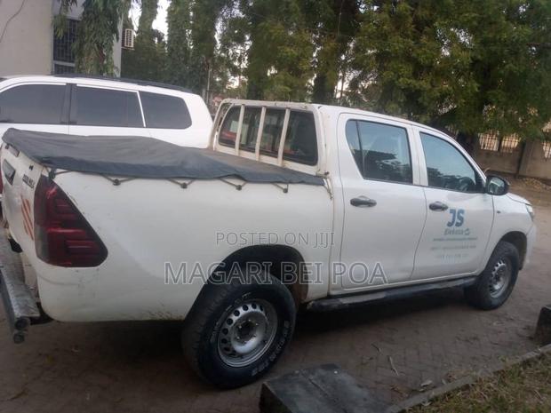 Toyota Hilux 2007 White