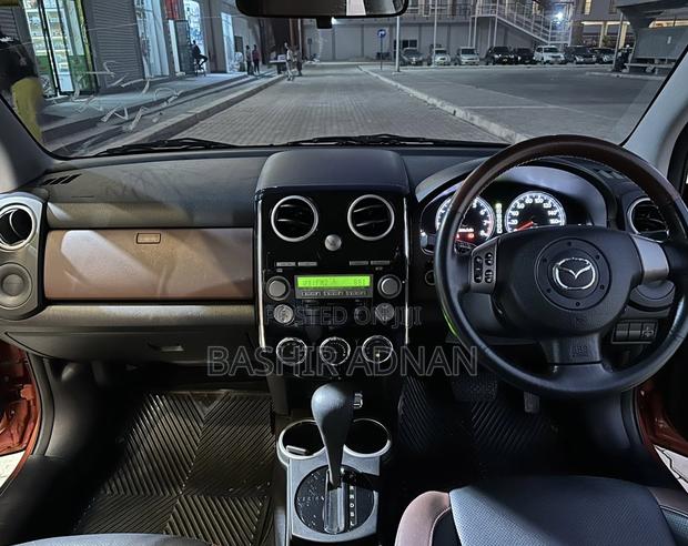 Mazda Verisa 2007 Orange