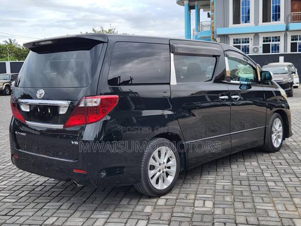 Toyota Alphard 2010 Black