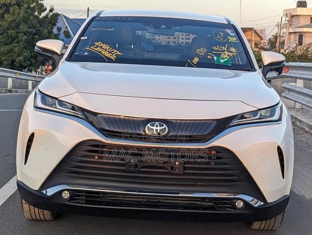 Toyota Harrier 2022 Off white