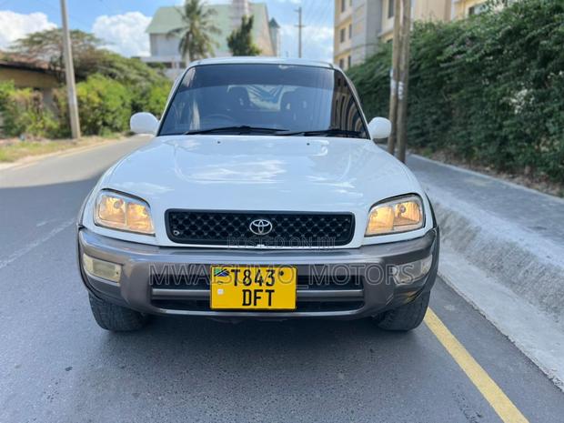 Toyota RAV4 1994 Off white