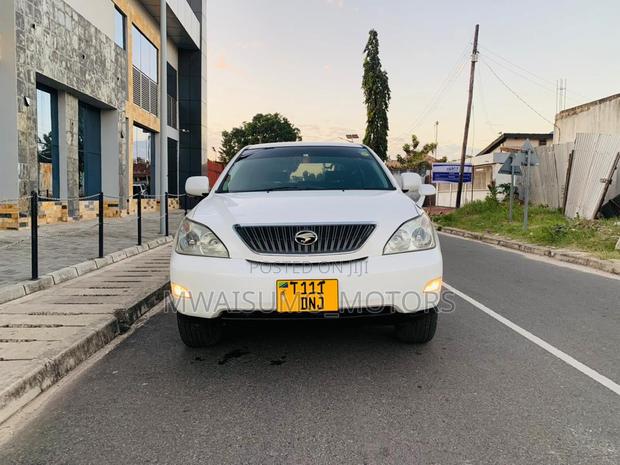 Toyota Harrier 2004 White