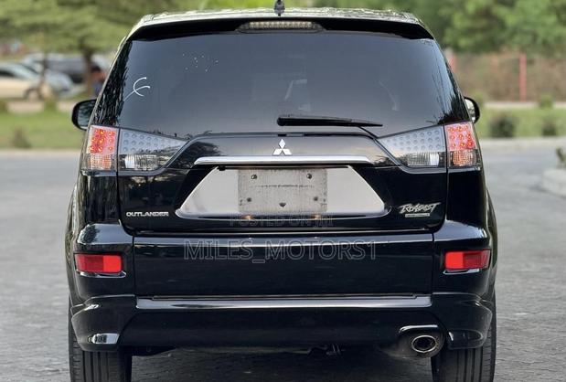 Mitsubishi Outlander 2010 Black