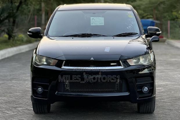 Mitsubishi Outlander 2010 Black