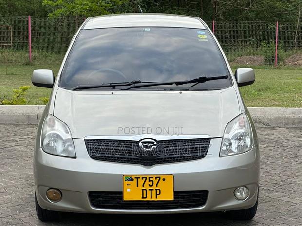 Toyota Corolla Spacio 2004 Silver