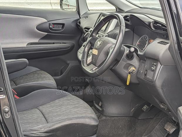 Toyota Wish 2012 Gray
