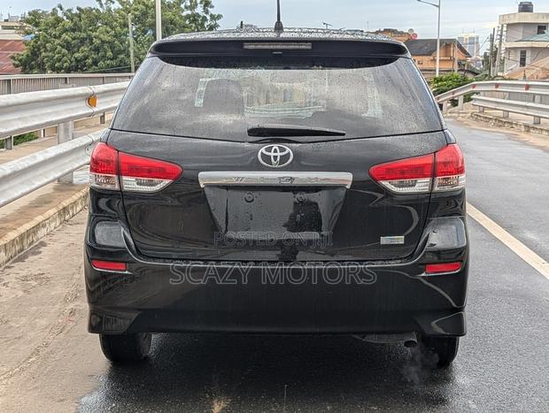 Toyota Wish 2012 Gray