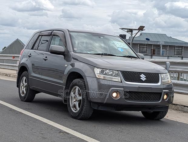 Suzuki Escudo 2008 Gray