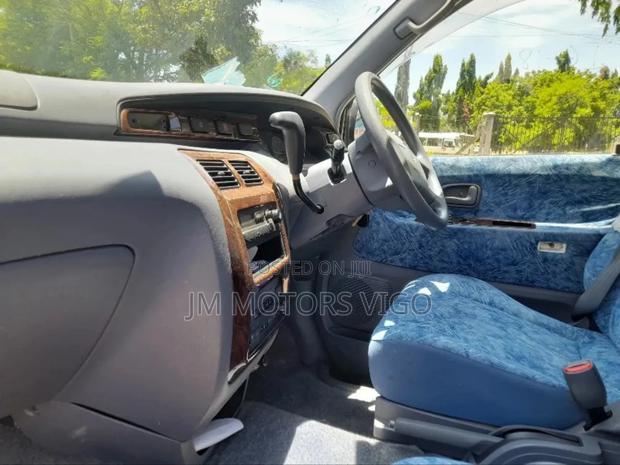 Toyota Noah 2001 Black