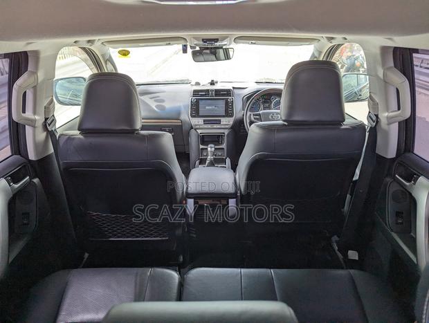 Toyota Land Cruiser 2021 Black