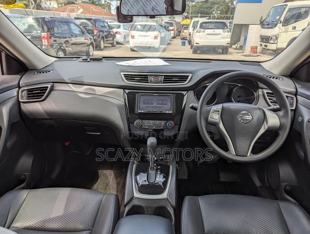 Nissan X-Trail 2014 Gray