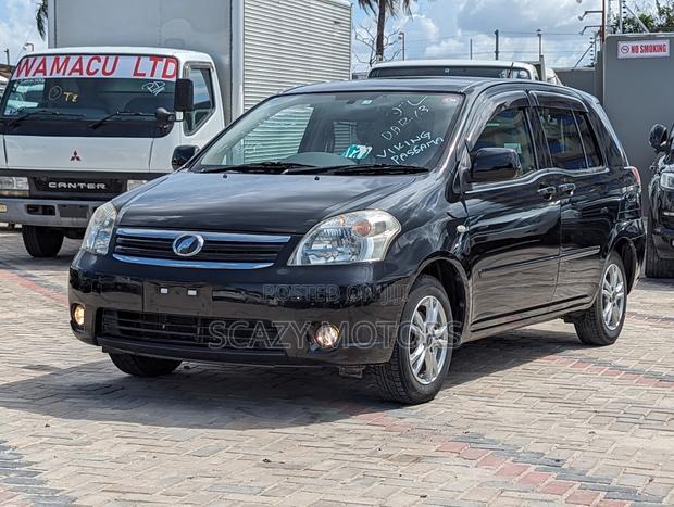Toyota Raum 2008 Black