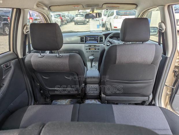 Toyota Corolla RunX 2004 Gold