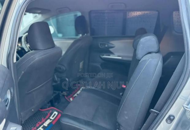 Toyota Wish 2009 Silver