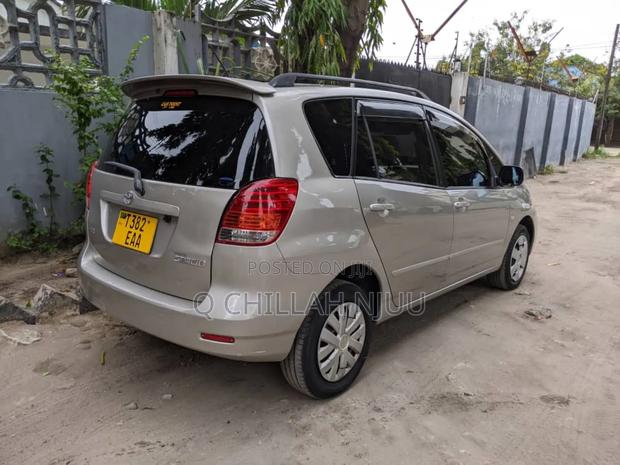 Toyota Corolla Spacio 2002
