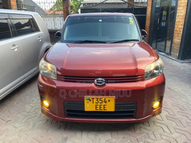 Toyota Corolla Rumion 2009 Brown