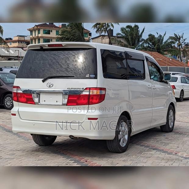 Toyota Alphard 2006