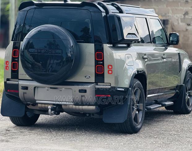 Land Rover Defender 2023 Green