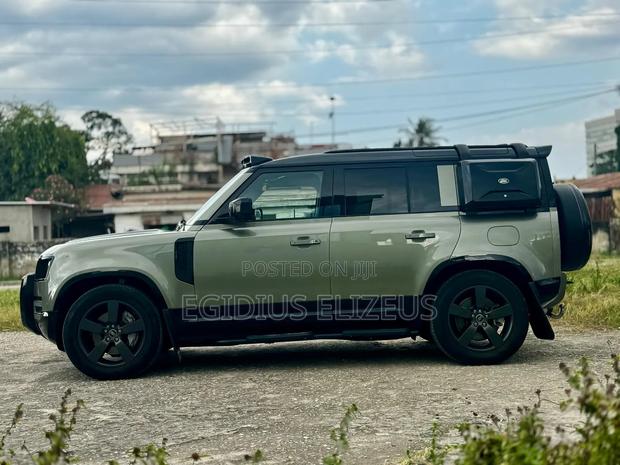 New Land Rover Defender 2023 Green