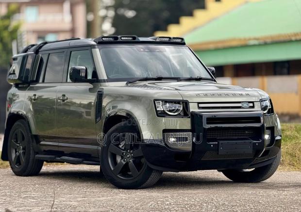 Land Rover Defender 2023 Gray