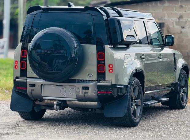 Land Rover Defender 2023 Gray