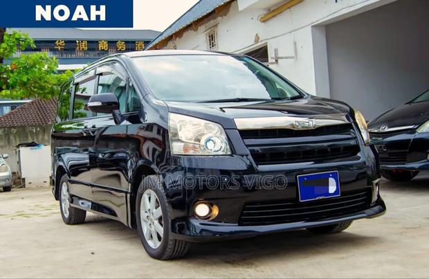 Toyota Noah 2007 Black