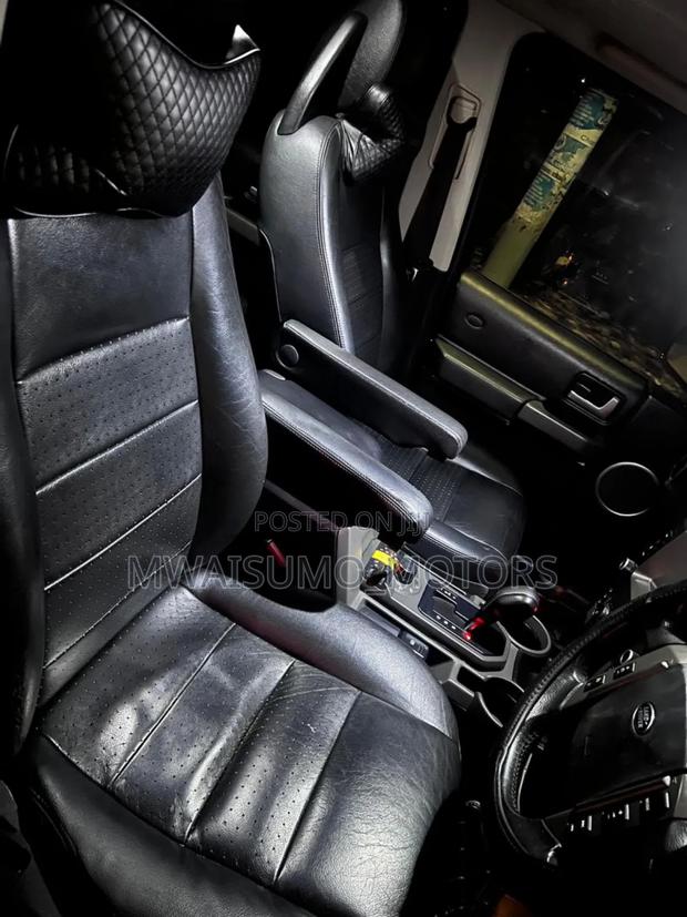 Land Rover Discovery 2007 Matt Black