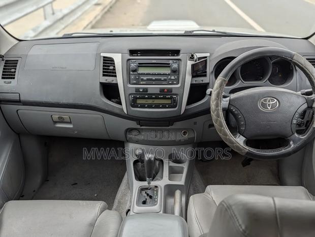 Toyota Hilux 2008 Silver