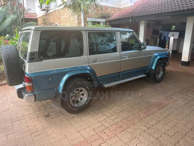 Nissan Patrol 2000 Silver