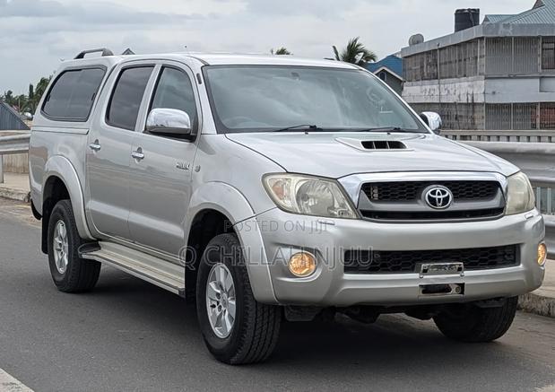 Toyota Hilux 2008 Silver