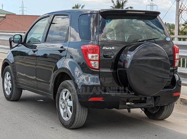 Toyota Rush 2010 Black