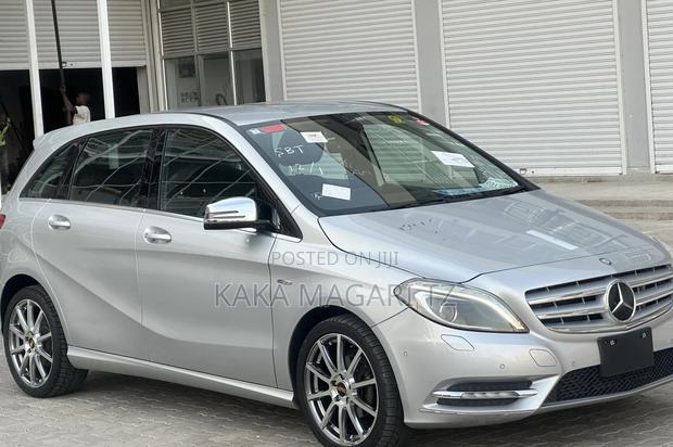 Mercedes-Benz B-Class 2012 Silver