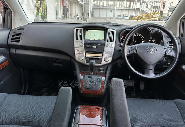 Toyota Harrier 2004 Silver