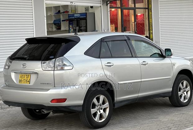 Toyota Harrier 2004 Silver