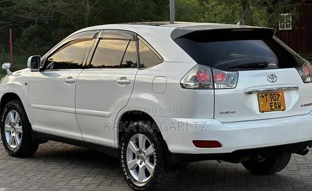 Toyota Harrier 2007 White