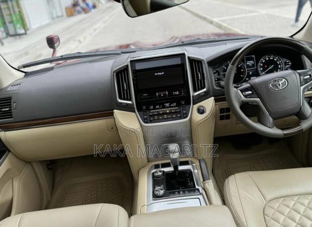 Toyota Land Cruiser 2018 Teal