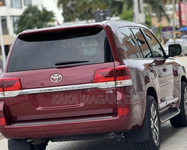 Toyota Land Cruiser 2018 Teal