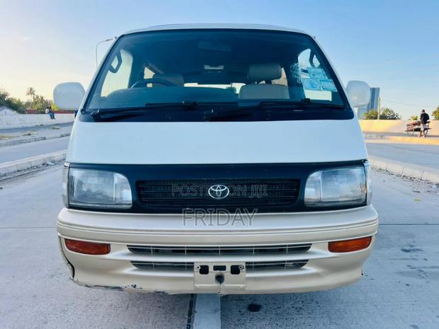 Toyota HiAce 1994 Silver