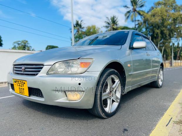 Toyota Altezza 2004 Silver