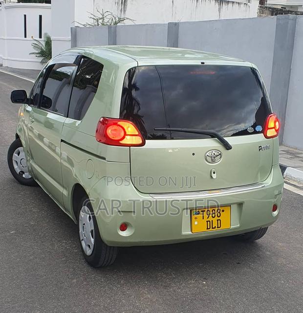 Toyota Porte 1.5 AWD 2005 Beige